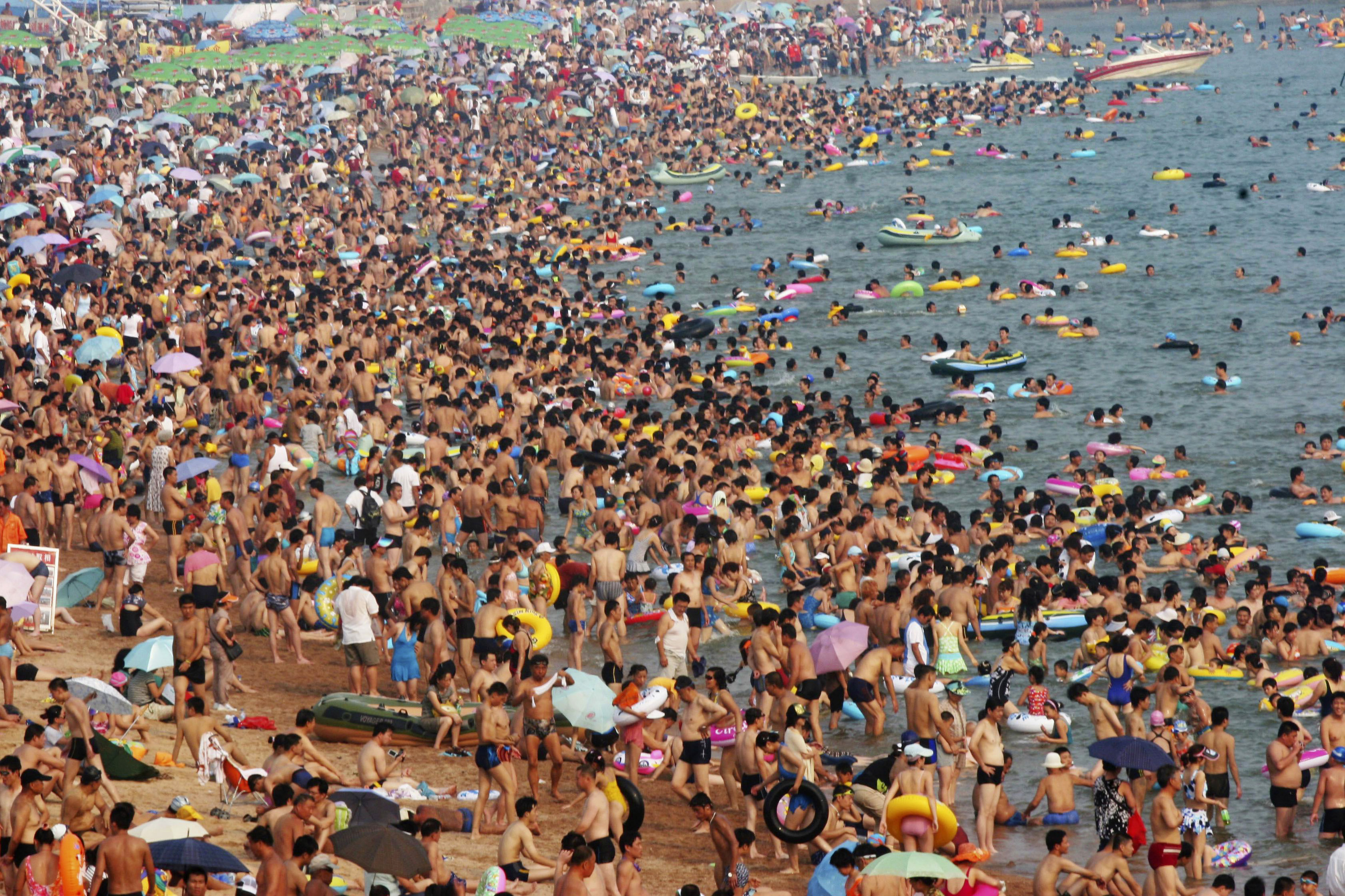 Apocalypse des plages en Chine – nicolasbonnal.com